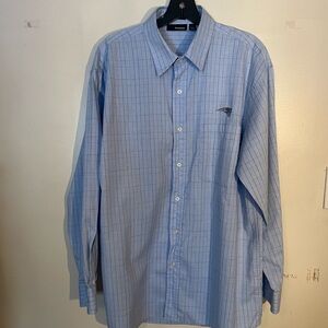 Reebok w/New England Patriots emblem men’s button down shirt size large